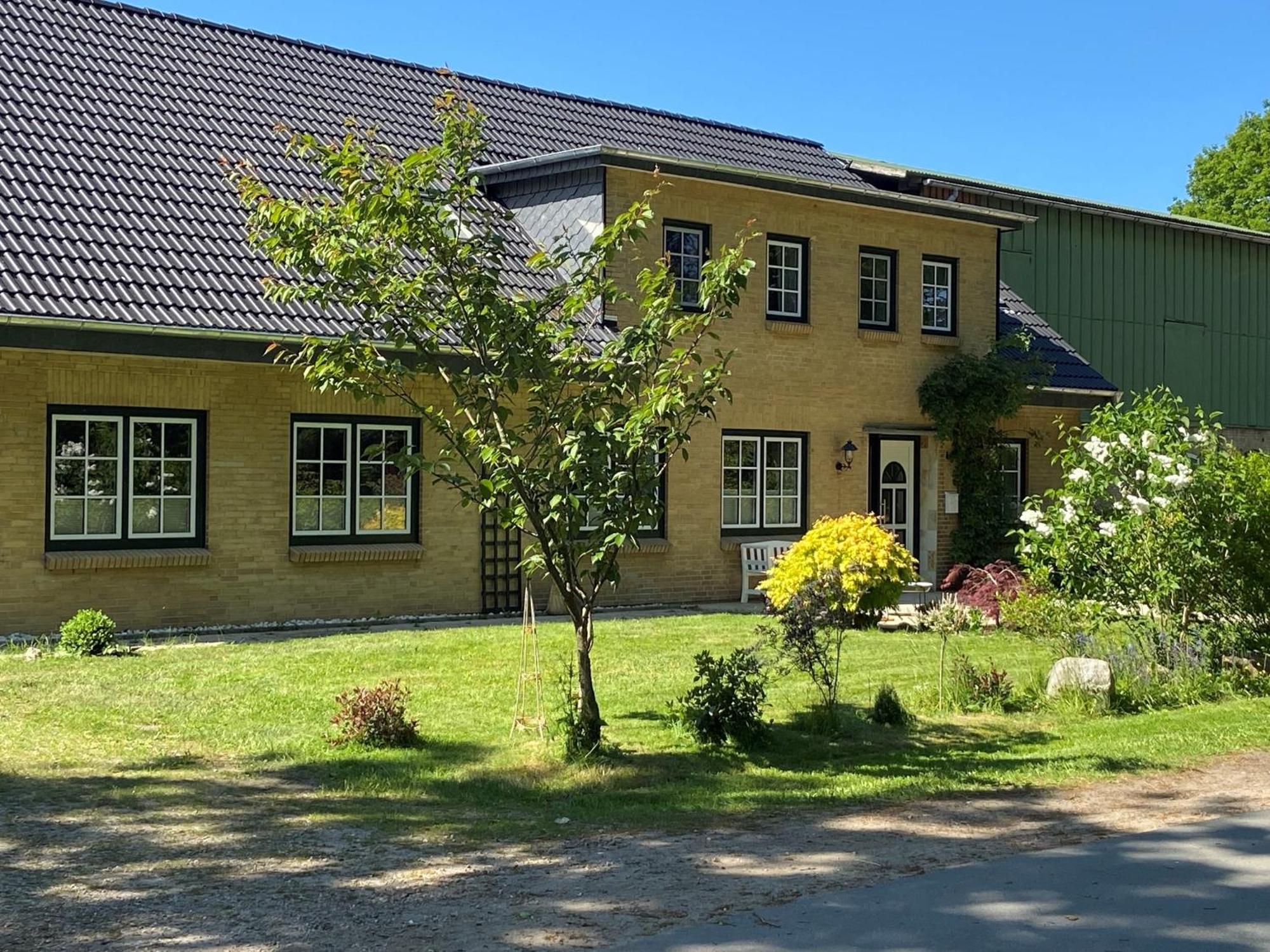 Ferienwohnung Reitanlage Baerenz Selk المظهر الخارجي الصورة